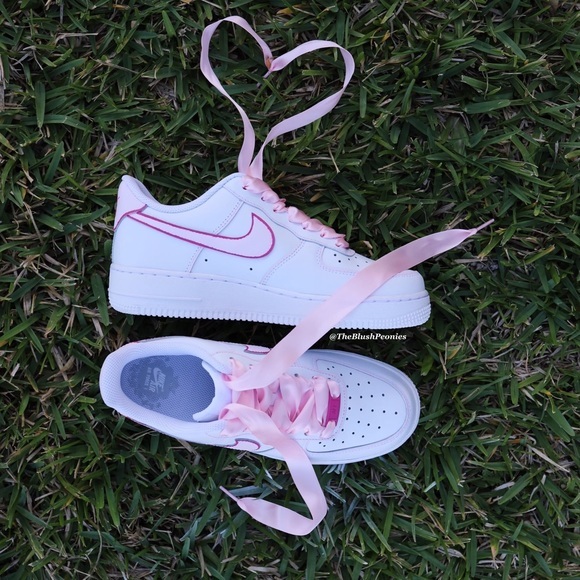 Nike Custom Air Force 1 Low with Matching Satin Laces NWT - Picture 3 of 15